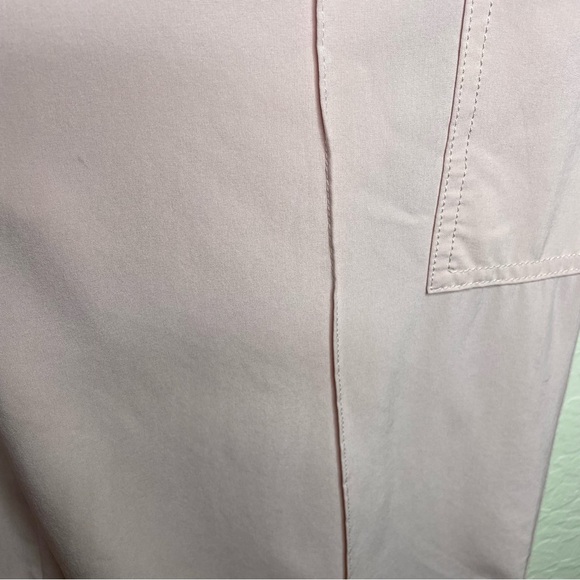 ATHLETA Vienna Women’s Cargo Pants Light Orchid Pink Size 12 Petal Pink Wide Leg - Picture 10 of 13